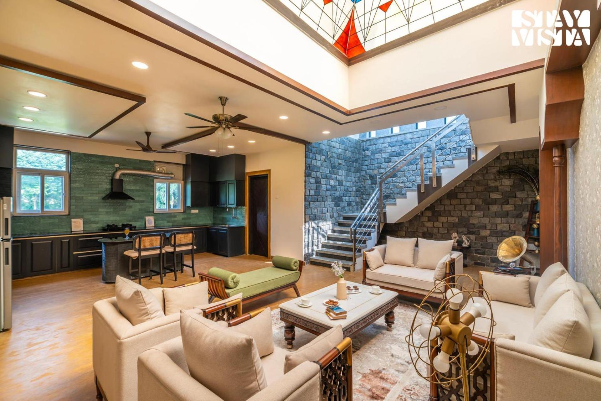 Stayvista At Wandering Vines Indoor Pool 4Bhk Luxury Villa In Delhi Sohna Zewnętrze zdjęcie