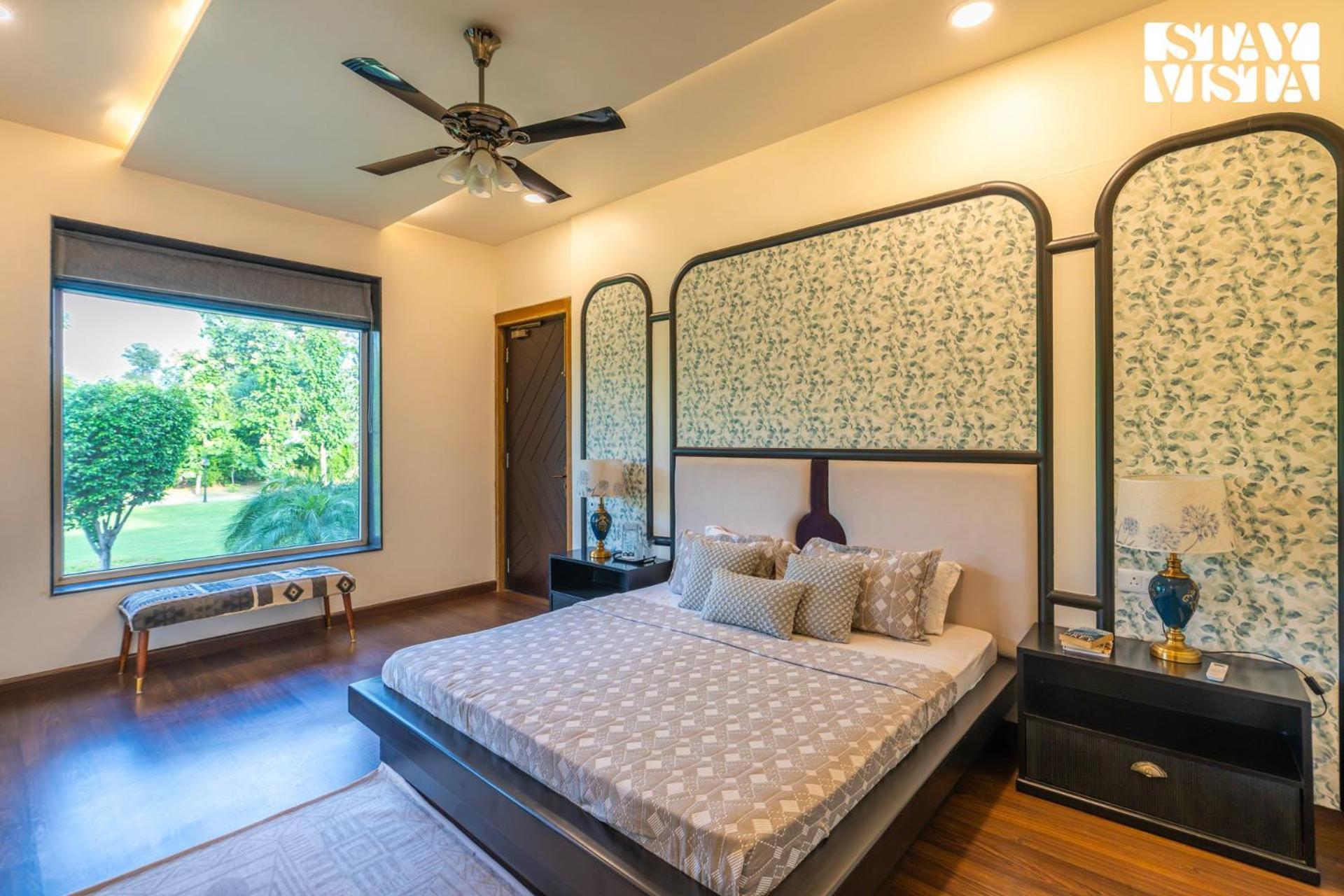 Stayvista At Wandering Vines Indoor Pool 4Bhk Luxury Villa In Delhi Sohna Zewnętrze zdjęcie