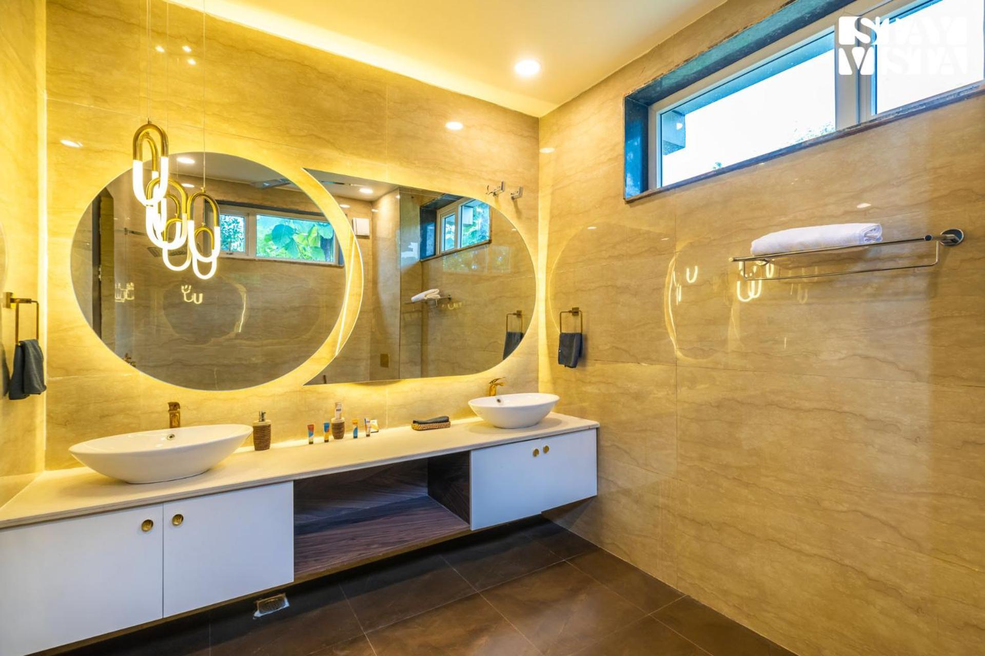 Stayvista At Wandering Vines Indoor Pool 4Bhk Luxury Villa In Delhi Sohna Zewnętrze zdjęcie