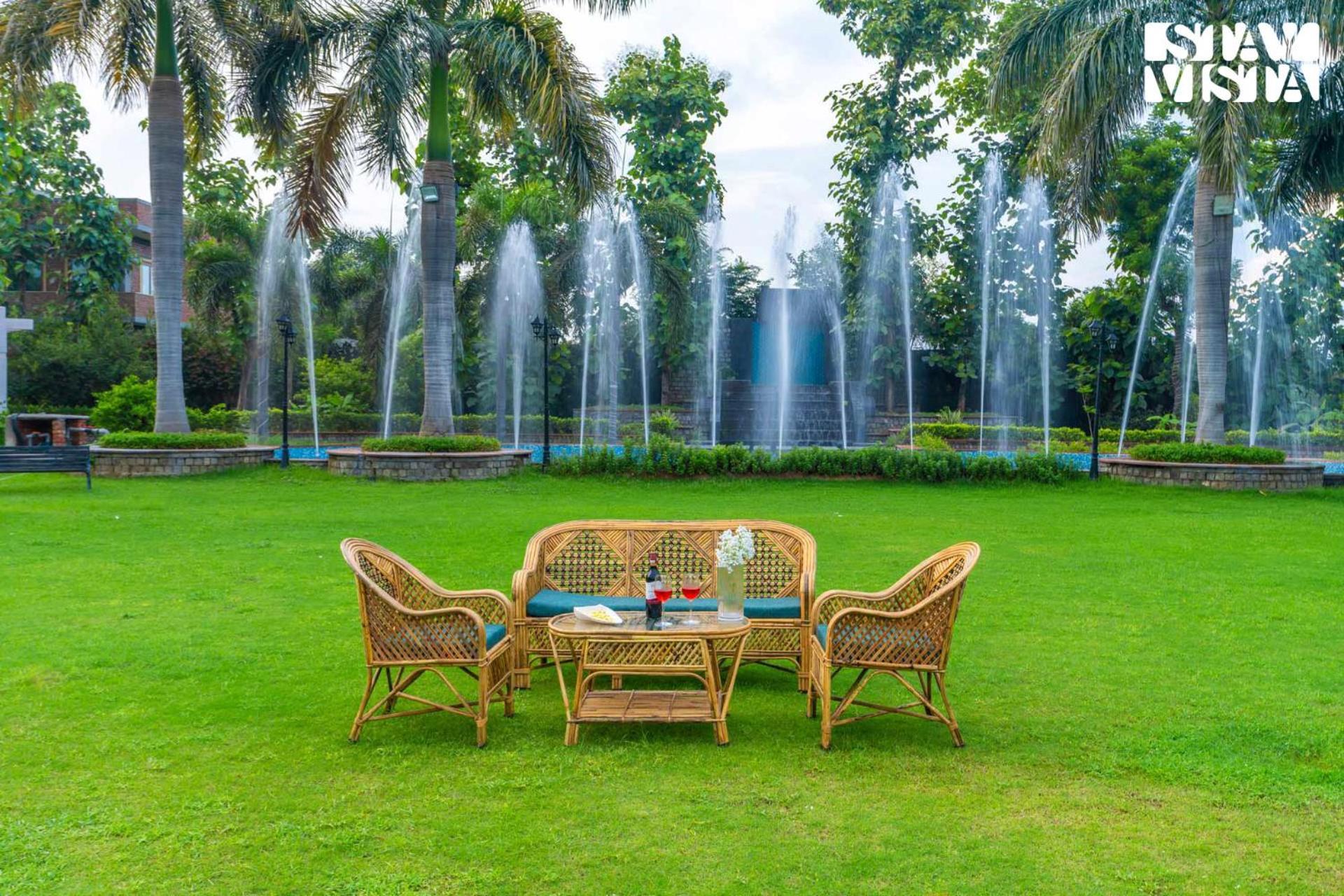 Stayvista At Wandering Vines Indoor Pool 4Bhk Luxury Villa In Delhi Sohna Zewnętrze zdjęcie