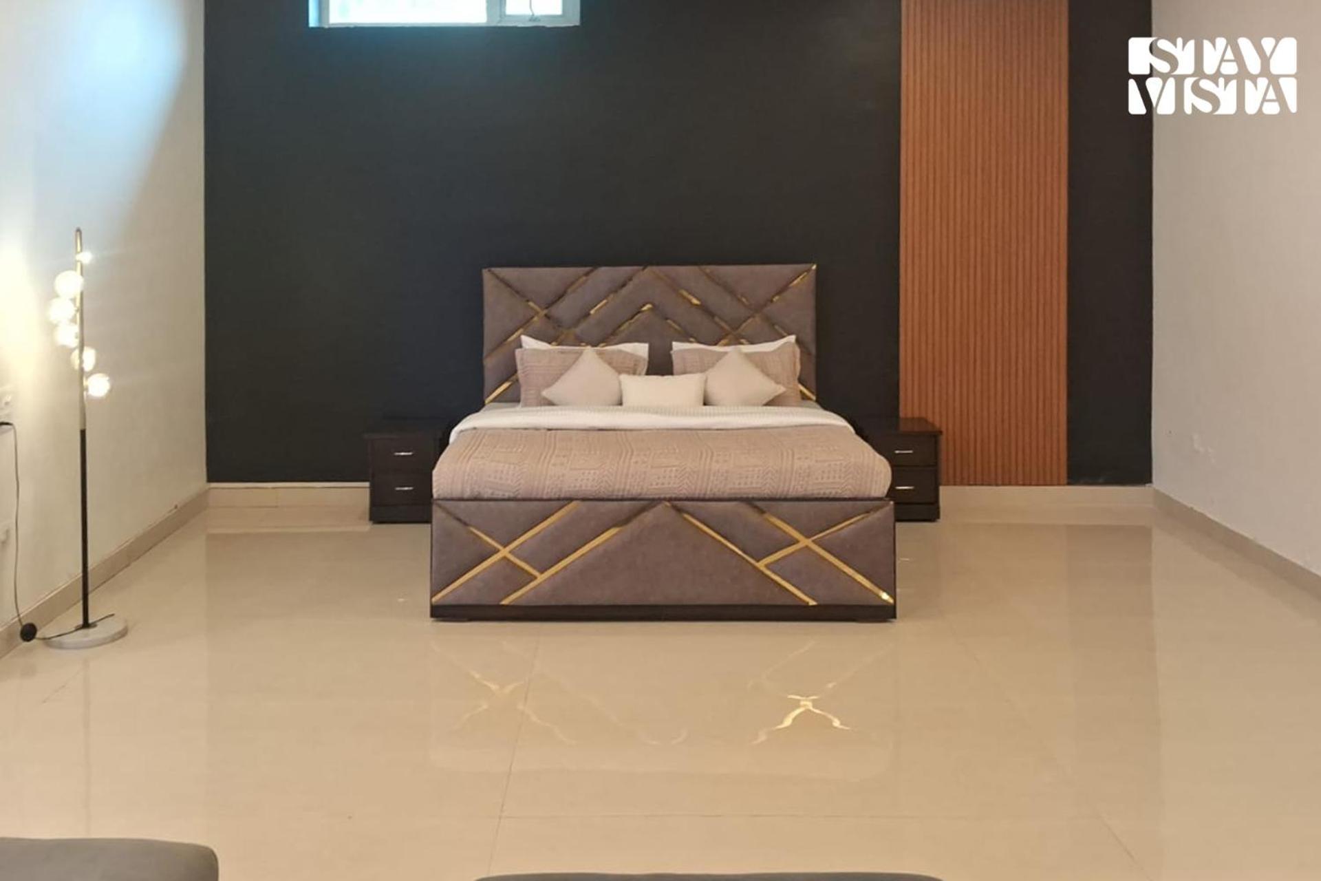 Stayvista At Wandering Vines Indoor Pool 4Bhk Luxury Villa In Delhi Sohna Zewnętrze zdjęcie
